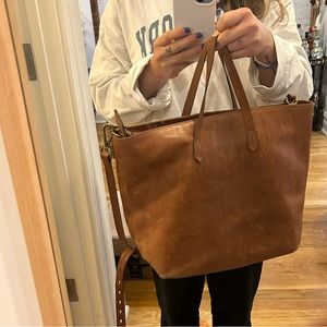 Madewell bag, can fit laptop
